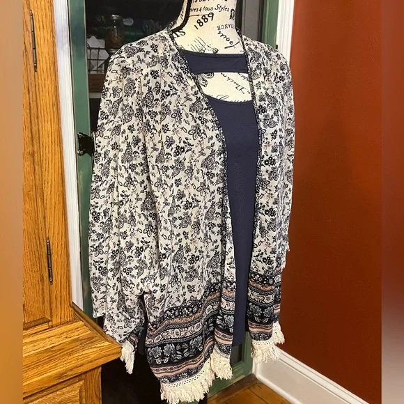 Peek a Boo Sleeveless & Fringed Kimono Set XL 🌸 - Picture 3 of 16